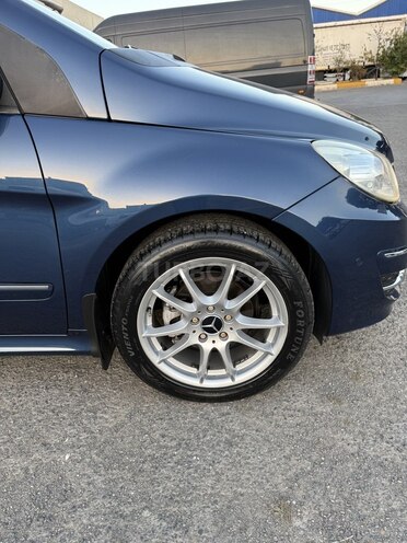 Mercedes B 170 2011, 83,000 km - 1.7 l - Bakı