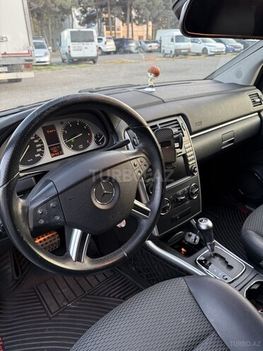 Mercedes B 170 2011, 83,000 km - 1.7 l - Bakı