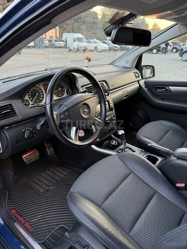 Mercedes B 170 2011, 83,000 km - 1.7 l - Bakı