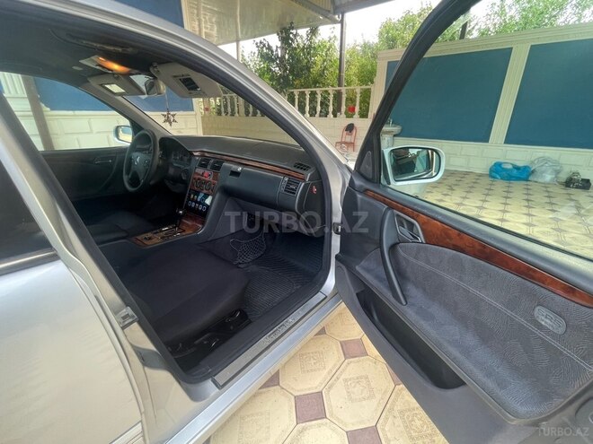 Mercedes E 220 2000, 500,086 km - 2.2 л - Goranboy