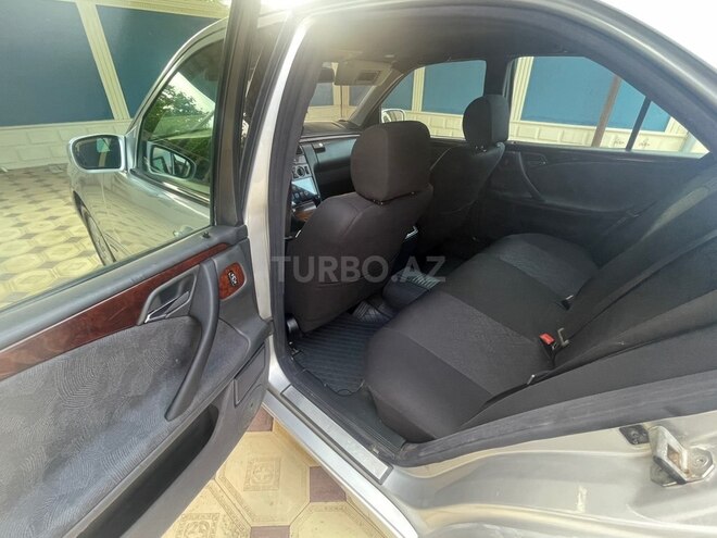 Mercedes E 220 2000, 500,086 km - 2.2 л - Goranboy
