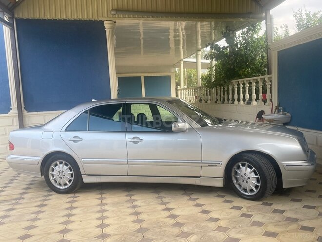 Mercedes E 220 2000, 500,086 km - 2.2 л - Goranboy