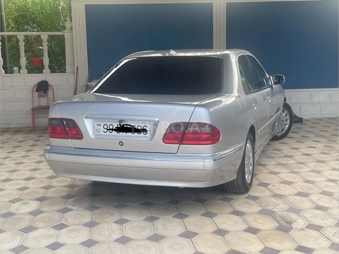 Mercedes E 220 2000, 500,086 km - 2.2 л - Goranboy