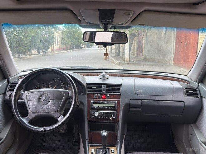 Mercedes C 180 1995, 250,000 km - 1.8 l - Gəncə