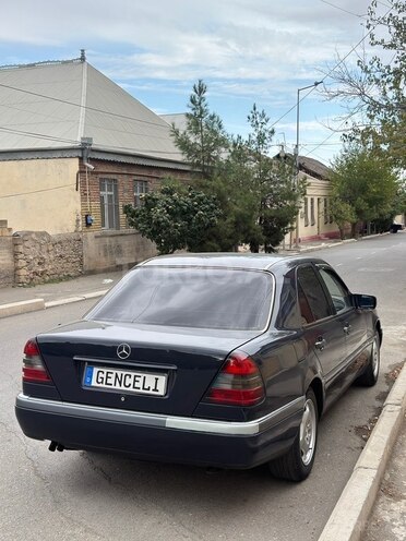 Mercedes C 180 1995, 250,000 km - 1.8 l - Gəncə
