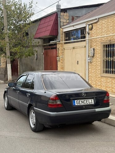 Mercedes C 180 1995, 250,000 km - 1.8 l - Gəncə