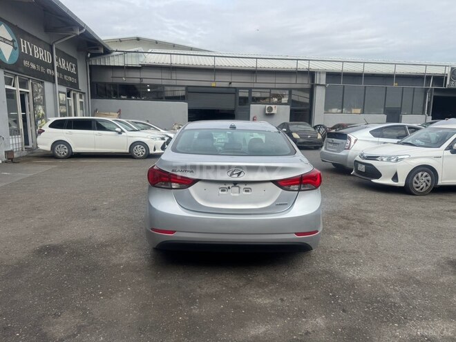 Hyundai Elantra 2015, 120,000 km - 1.8 л - Bakı