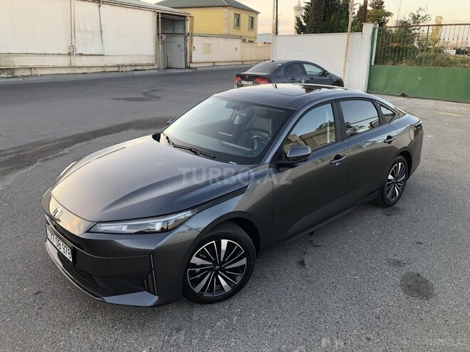 Changan Qiyuan A05 2025, 16,000 km - 1.5 л - Bakı