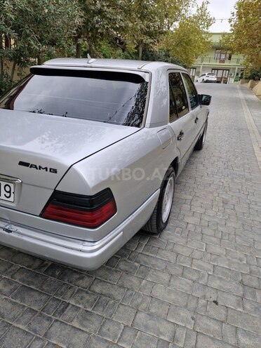 Mercedes E 220 1993, 380,000 km - 2.2 l - Bakı