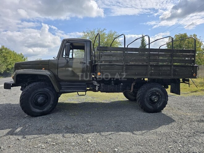 GAZ 3308 2004, 300,000 km - 4.2 l - Zaqatala