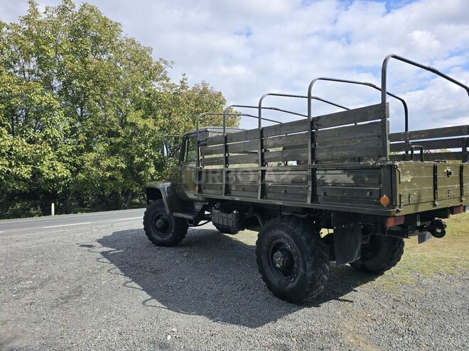 GAZ 3308 2004, 300,000 km - 4.2 l - Zaqatala