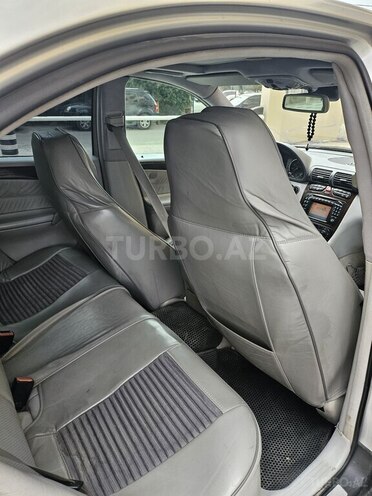 Mercedes C 320 2001, 265,000 km - 3.2 л - Sumqayıt