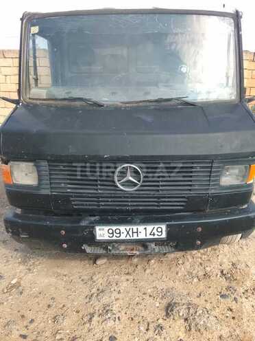 Mercedes 711 D 1995, 500,000 km - 2.3 l - Salyan