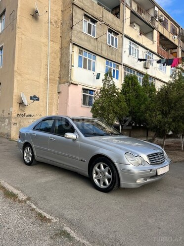 Mercedes C 240 2002, 235,459 km - 2.6 л - Sumqayıt