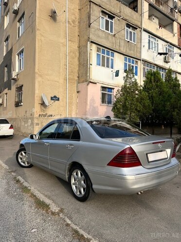 Mercedes C 240 2002, 235,459 km - 2.6 л - Sumqayıt