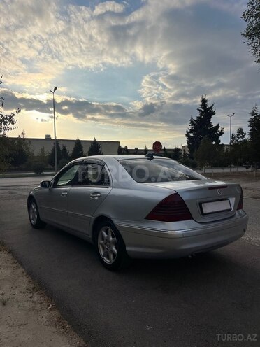 Mercedes C 240 2002, 235,459 km - 2.6 л - Sumqayıt