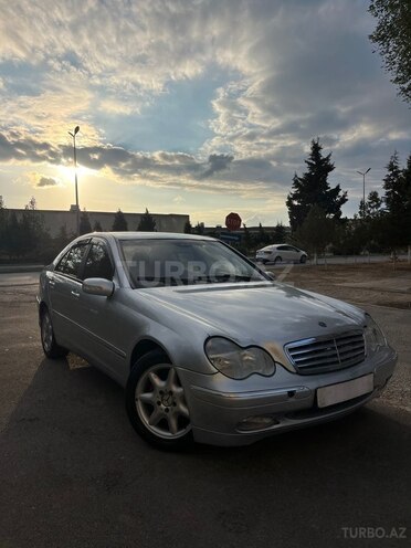 Mercedes C 240 2002, 235,459 km - 2.6 л - Sumqayıt