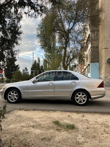 Mercedes C 240 2002, 235,459 km - 2.6 л - Sumqayıt
