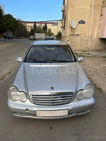 Mercedes C 240 2002, 235,459 km - 2.6 л - Sumqayıt