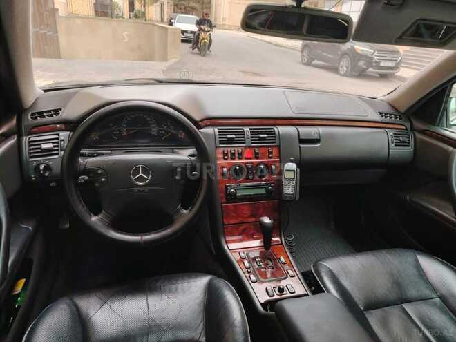 Mercedes E 240 2001, 281,322 km - 2.4 l - Bakı
