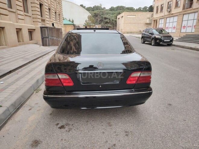 Mercedes E 240 2001, 281,322 km - 2.4 l - Bakı