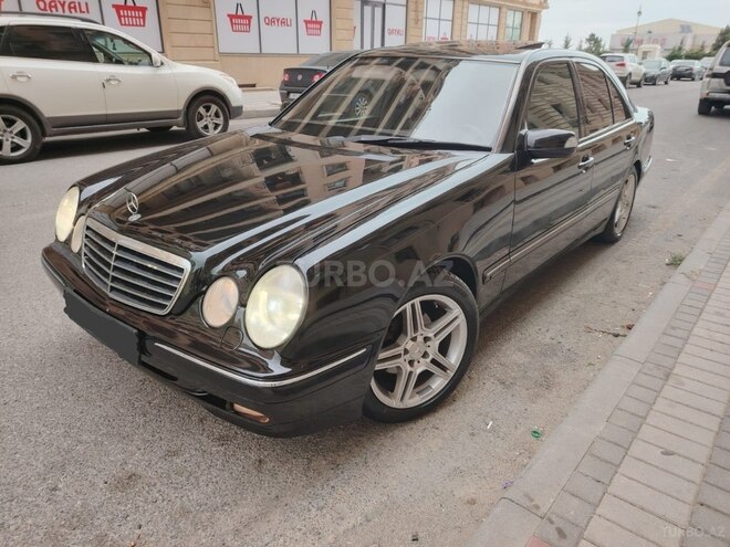 Mercedes E 240 2001, 281,322 km - 2.4 l - Bakı