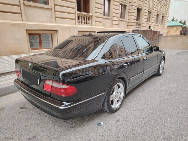 Mercedes E 240 2001, 281,322 km - 2.4 l - Bakı