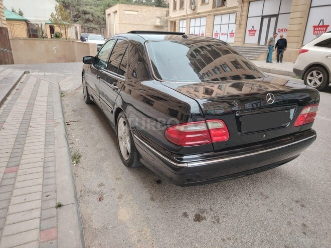 Mercedes E 240 2001, 281,322 km - 2.4 l - Bakı