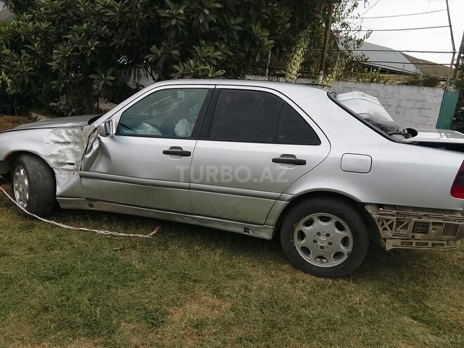 Mercedes C 220 1998, 358,000 km - 2.2 л - Ağcabədi