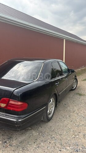 Mercedes E 200 1996, 800,000 km - 2.0 l - Sabirabad
