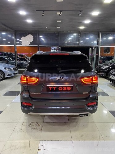 Kia Sorento 2018, 178,000 km - 2.0 л - Sumqayıt
