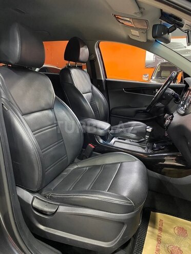 Kia Sorento 2018, 178,000 km - 2.0 л - Sumqayıt