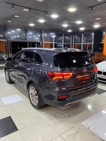 Kia Sorento 2018, 178,000 km - 2.0 л - Sumqayıt
