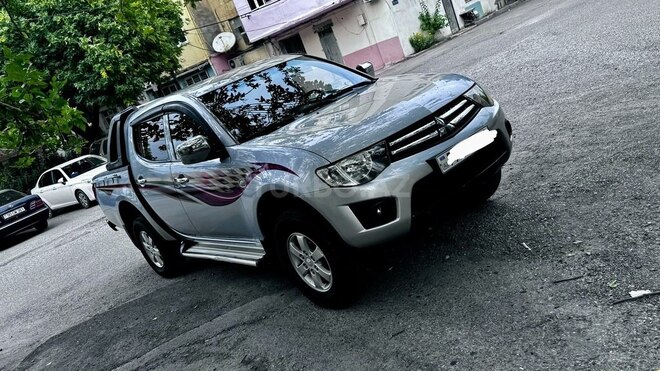 Mitsubishi L200 2012, 190,000 km - 2.5 l - Bakı