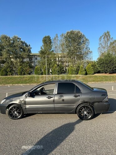 Mitsubishi Lancer 2005, 670,000 km - 1.3 l - Qəbələ