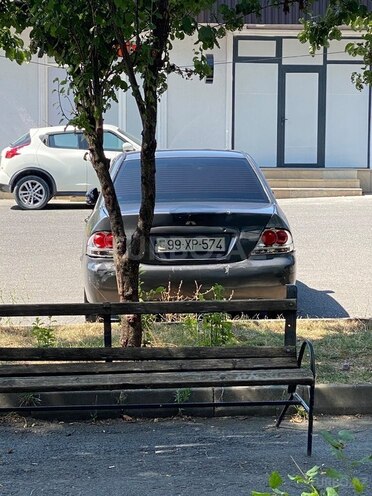 Mitsubishi Lancer 2005, 670,000 km - 1.3 l - Qəbələ