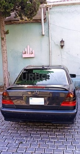 Mercedes C 200 1999, 240,000 km - 2.0 l - Bakı