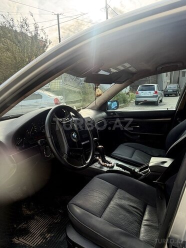 BMW 523 2000, 208,000 km - 2.5 l - Bakı