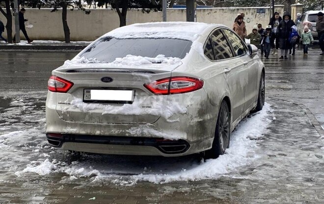 Ford Mondeo 2015, 235,000 km - 2.0 l - Bakı