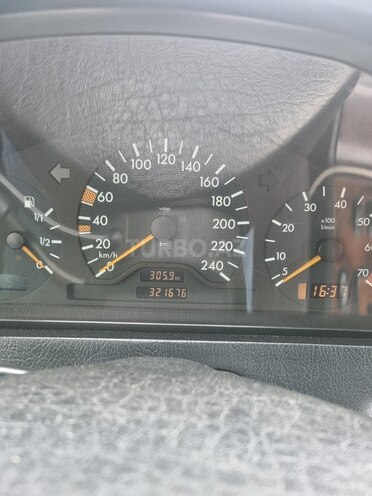 Mercedes C 180 1999, 321,676 km - 1.8 л - Masallı