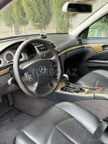 Mercedes E 240 2003, 310,000 km - 2.6 l - Bakı