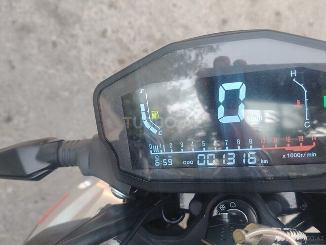 Jiangmen  2024, 1,350 km - 0.3 л - Bakı