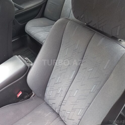 Mercedes E 220 2000, 405,525 km - 2.2 l - Sabirabad