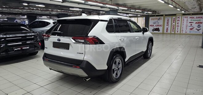 Toyota RAV4 2023, 32,700 km - 2.5 л - Bakı