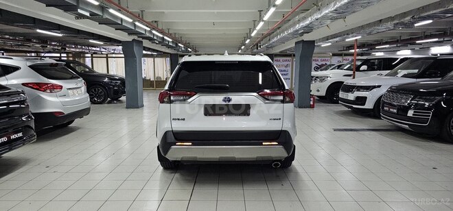 Toyota RAV4 2023, 32,700 km - 2.5 л - Bakı