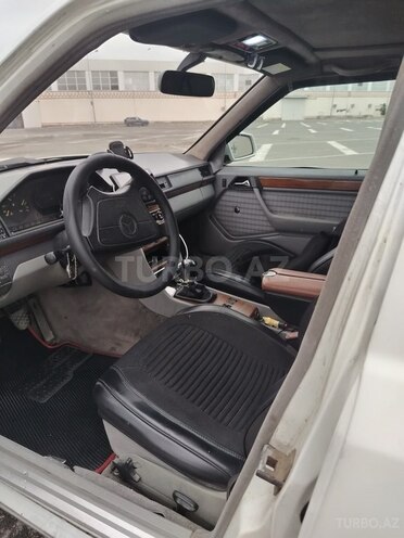 Mercedes 230 E 1992, 222,200 km - 2.3 l - Gəncə