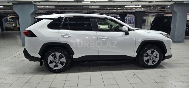 Toyota RAV4 2023, 32,700 km - 2.5 л - Bakı