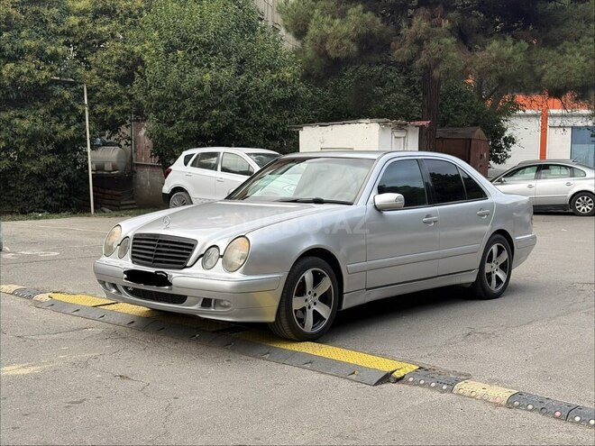 Mercedes E 220 2000, 346,484 km - 2.2 l - Bakı
