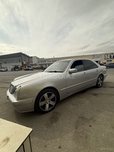 Mercedes E 220 2000, 346,484 km - 2.2 l - Bakı