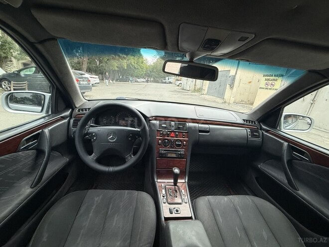 Mercedes E 220 2000, 346,484 km - 2.2 l - Bakı